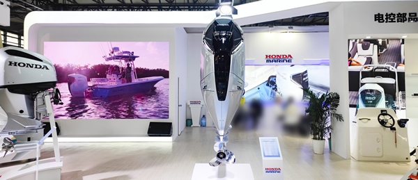 Honda船外机BF350在上海国际游艇展上市