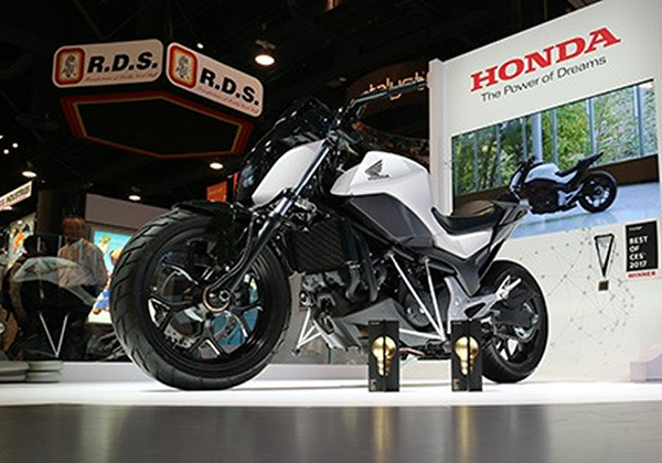 Honda Riding Assist摩托车获得“CES 2017 ”三项大奖