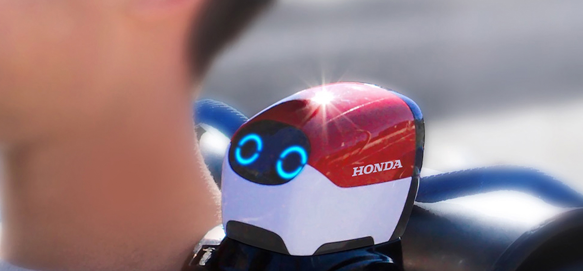 让孩子们平安“回家”——交通安全提醒机器人“Ropot”