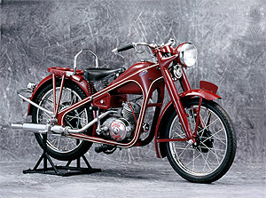 Honda全球摩托车产量累计突破1亿5千万辆-Dream D型