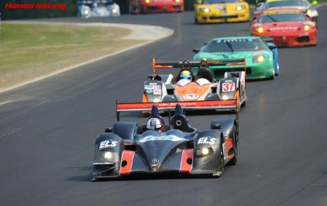 美国勒芒赛新军唱主角 Acura(讴歌)车队首度夺冠-夺冠道路上进行搏杀