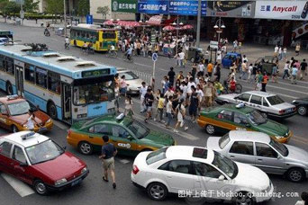 Honda成功举行国内首次行人保护碰撞试验-交通事故