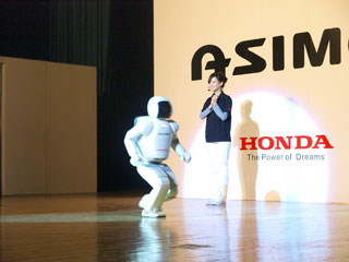 Honda类人型机器人ASIMO“中国行”轰动佛山-ASIMO跑步