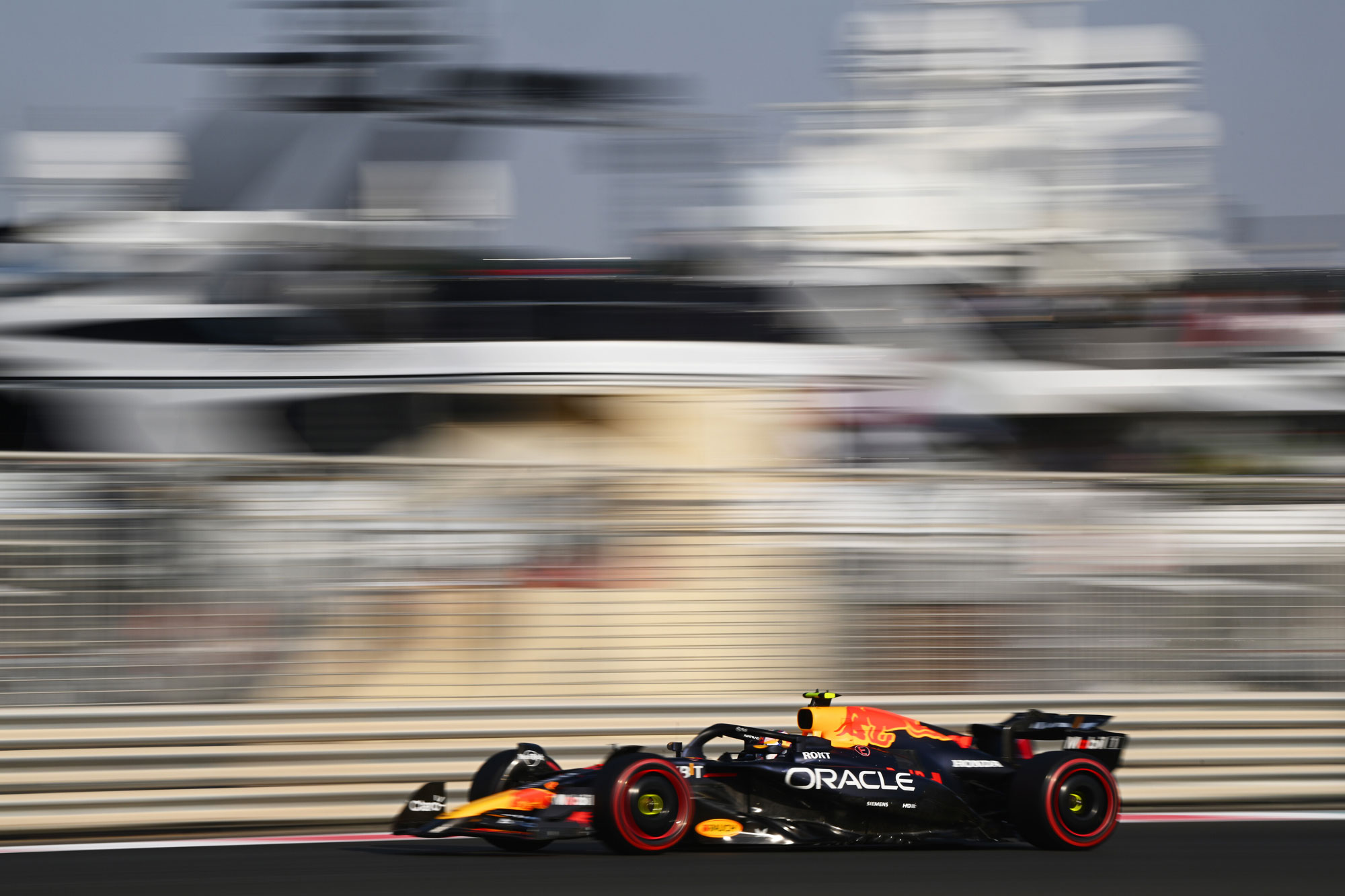 四冠加冕，荣耀之路