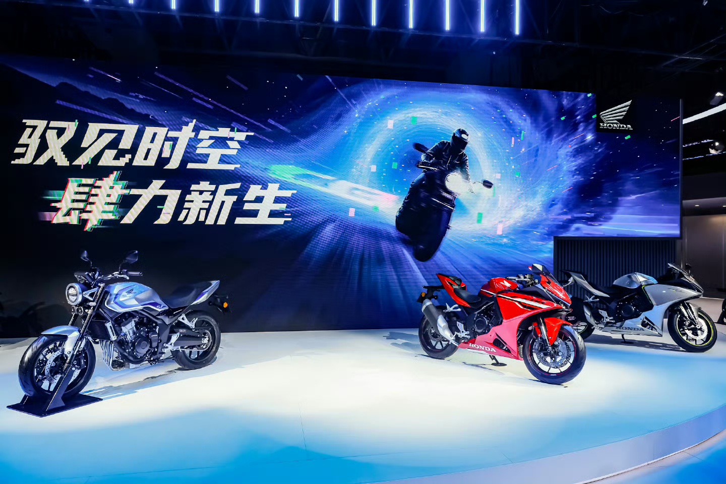 四缸新纪元 Honda CB SUPER FOUR全球首发